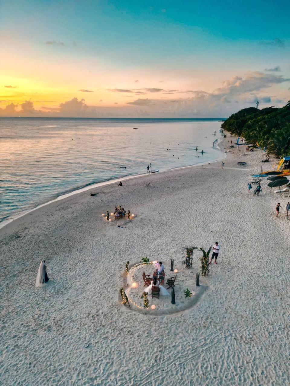 Ukulhas Villa Beach Hotel Buitenkant foto