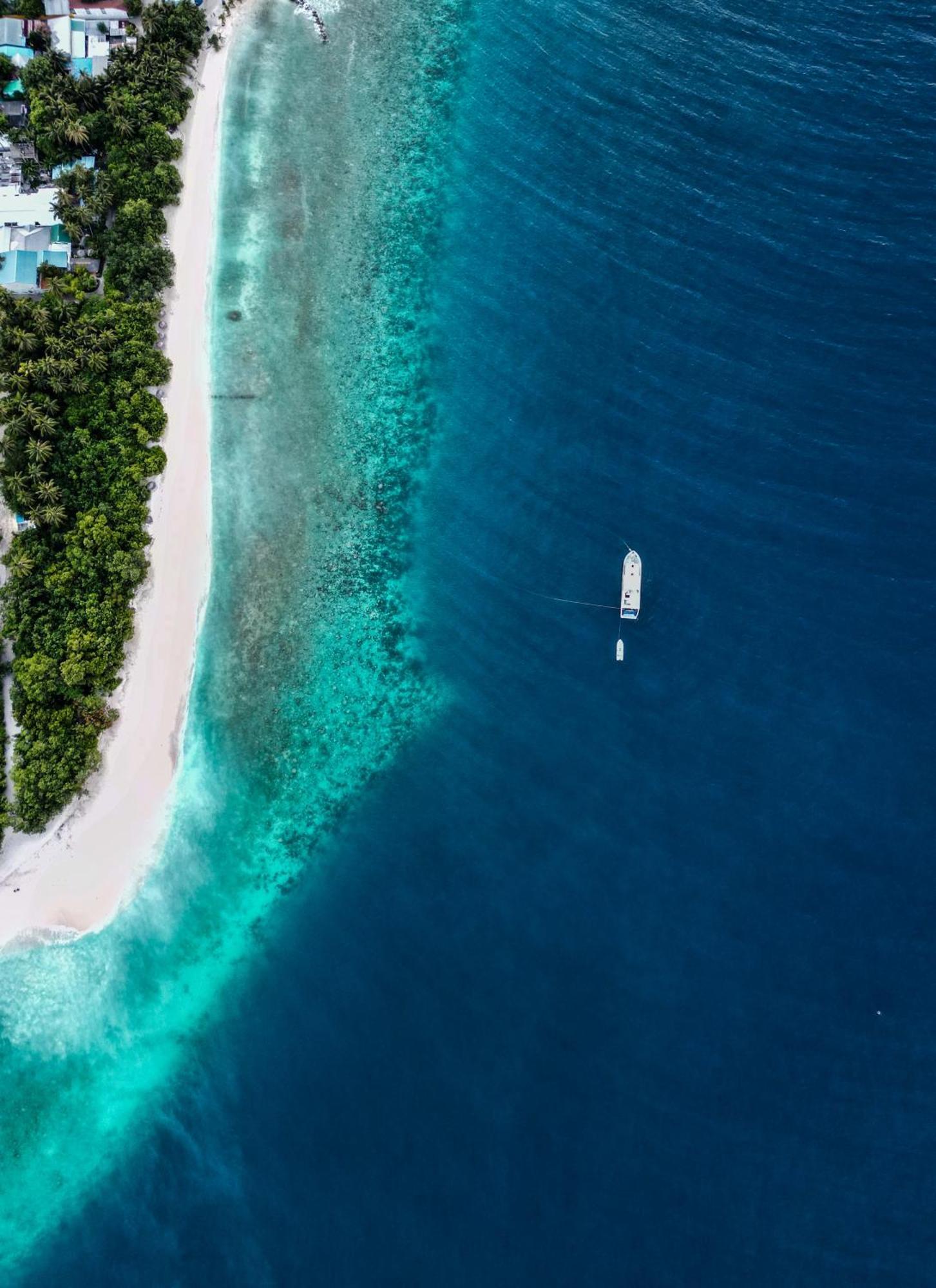 Ukulhas Villa Beach Hotel Buitenkant foto