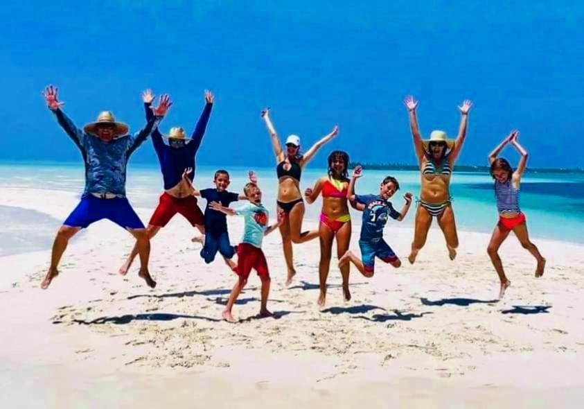 Ukulhas Villa Beach Hotel Buitenkant foto